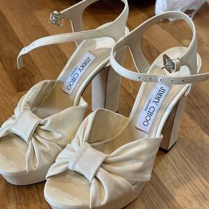 USED ONCE - Heloise 120 patent leather sandals from Jimmy Choo. Made in Italy.